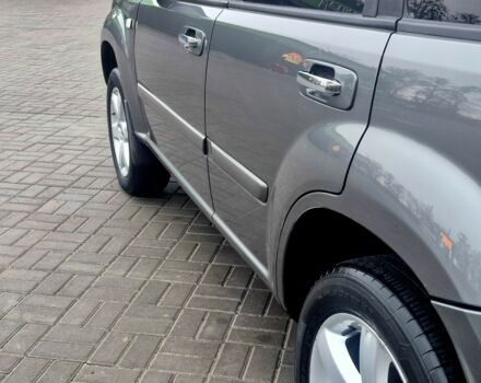 Серый Ниссан ИксТрейл, объемом двигателя 2 л и пробегом 160 тыс. км за 3550 $, фото 17 на Automoto.ua