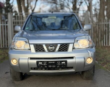 Серый Ниссан ИксТрейл, объемом двигателя 2.2 л и пробегом 297 тыс. км за 4950 $, фото 11 на Automoto.ua
