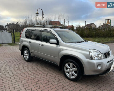 Серый Ниссан ИксТрейл, объемом двигателя 2.5 л и пробегом 155 тыс. км за 8750 $, фото 5 на Automoto.ua