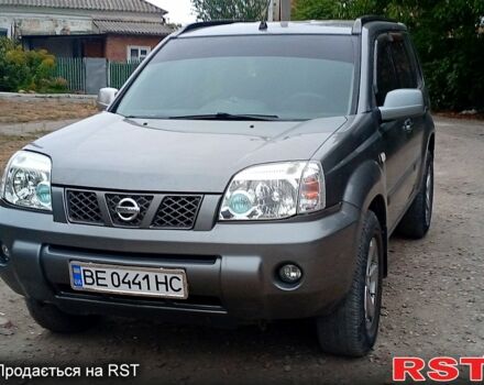 Серый Ниссан ИксТрейл, объемом двигателя 2.5 л и пробегом 360 тыс. км за 5500 $, фото 6 на Automoto.ua