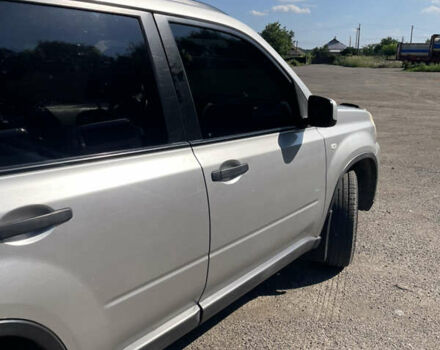 Серый Ниссан ИксТрейл, объемом двигателя 2.49 л и пробегом 248 тыс. км за 9800 $, фото 7 на Automoto.ua