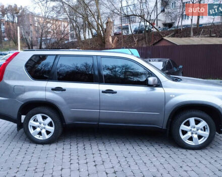 Серый Ниссан ИксТрейл, объемом двигателя 2 л и пробегом 220 тыс. км за 9700 $, фото 8 на Automoto.ua