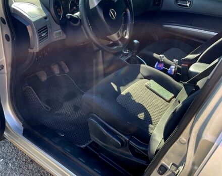 Серый Ниссан ИксТрейл, объемом двигателя 2.5 л и пробегом 270 тыс. км за 9800 $, фото 2 на Automoto.ua