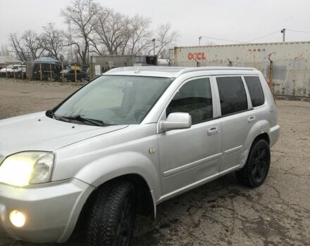 Сірий Ніссан ІксТрейл, об'ємом двигуна 2.2 л та пробігом 270 тис. км за 3500 $, фото 1 на Automoto.ua