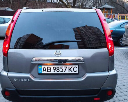 Серый Ниссан ИксТрейл, объемом двигателя 2 л и пробегом 220 тыс. км за 9700 $, фото 5 на Automoto.ua