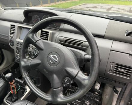 Серый Ниссан ИксТрейл, объемом двигателя 2.2 л и пробегом 150 тыс. км за 2500 $, фото 13 на Automoto.ua