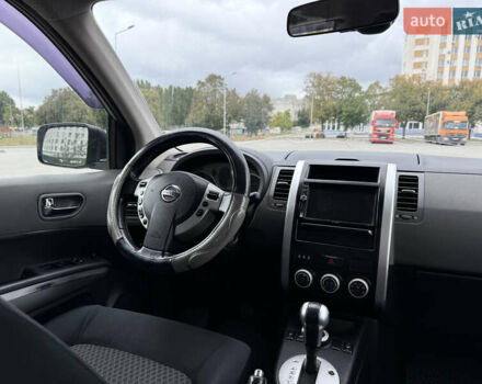 Серый Ниссан ИксТрейл, объемом двигателя 2 л и пробегом 225 тыс. км за 8800 $, фото 15 на Automoto.ua