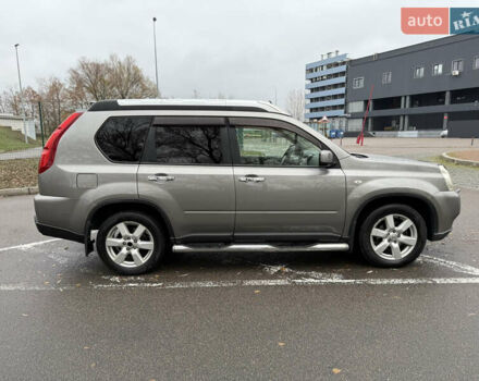 Сірий Ніссан ІксТрейл, об'ємом двигуна 2 л та пробігом 239 тис. км за 8200 $, фото 7 на Automoto.ua
