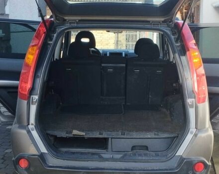 Серый Ниссан ИксТрейл, объемом двигателя 2 л и пробегом 173 тыс. км за 9200 $, фото 11 на Automoto.ua