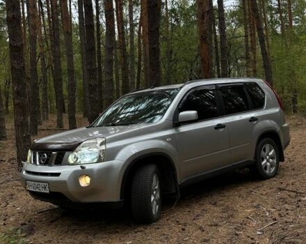 Серый Ниссан ИксТрейл, объемом двигателя 2 л и пробегом 280 тыс. км за 7950 $, фото 2 на Automoto.ua
