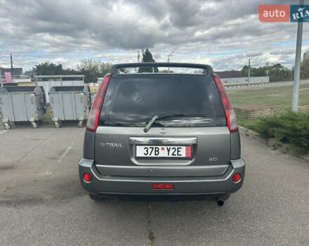 Сірий Ніссан ІксТрейл, об'ємом двигуна 0 л та пробігом 245 тис. км за 5500 $, фото 2 на Automoto.ua