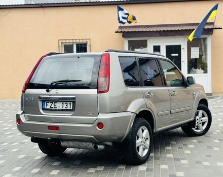 Серый Ниссан ИксТрейл, объемом двигателя 2.2 л и пробегом 170 тыс. км за 4250 $, фото 3 на Automoto.ua