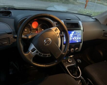 Сірий Ніссан ІксТрейл, об'ємом двигуна 2 л та пробігом 275 тис. км за 8500 $, фото 3 на Automoto.ua