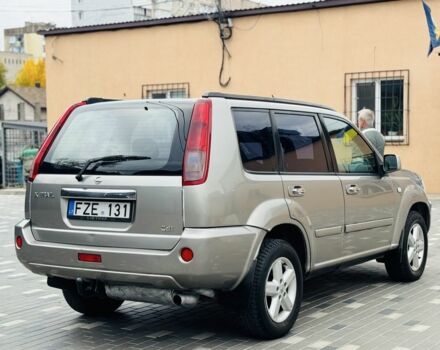 Серый Ниссан ИксТрейл, объемом двигателя 2.2 л и пробегом 170 тыс. км за 4250 $, фото 5 на Automoto.ua