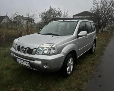 Серый Ниссан ИксТрейл, объемом двигателя 2.2 л и пробегом 267 тыс. км за 4400 $, фото 1 на Automoto.ua