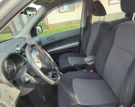 Серый Ниссан ИксТрейл, объемом двигателя 2 л и пробегом 230 тыс. км за 7950 $, фото 3 на Automoto.ua