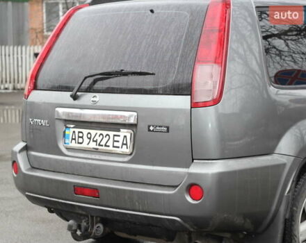 Серый Ниссан ИксТрейл, объемом двигателя 2 л и пробегом 301 тыс. км за 7400 $, фото 5 на Automoto.ua