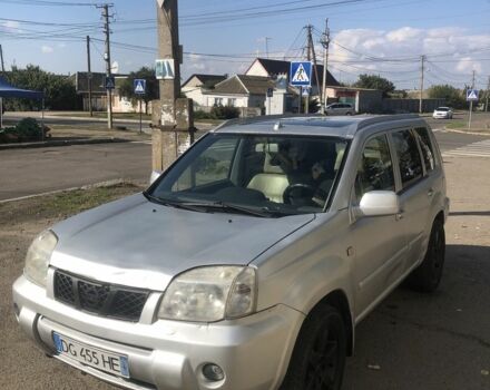 Серый Ниссан ИксТрейл, объемом двигателя 2.2 л и пробегом 222 тыс. км за 3500 $, фото 3 на Automoto.ua