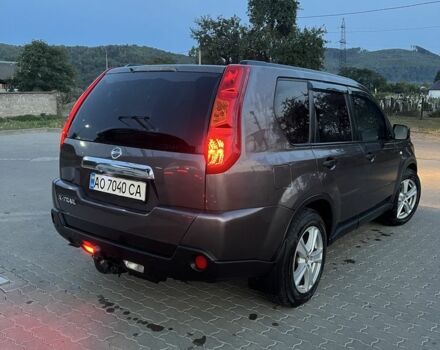 Сірий Ніссан ІксТрейл, об'ємом двигуна 2 л та пробігом 275 тис. км за 8500 $, фото 1 на Automoto.ua