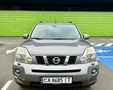 Серый Ниссан ИксТрейл, объемом двигателя 2 л и пробегом 235 тыс. км за 8300 $, фото 14 на Automoto.ua