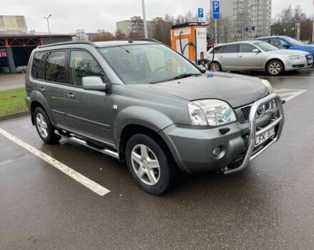 Серый Ниссан ИксТрейл, объемом двигателя 2.2 л и пробегом 229 тыс. км за 4650 $, фото 3 на Automoto.ua