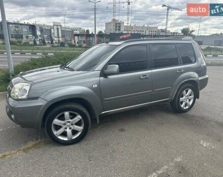 Сірий Ніссан ІксТрейл, об'ємом двигуна 0 л та пробігом 245 тис. км за 5500 $, фото 4 на Automoto.ua