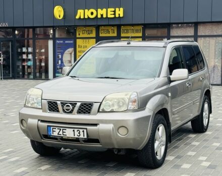 Серый Ниссан ИксТрейл, объемом двигателя 2.2 л и пробегом 170 тыс. км за 4250 $, фото 7 на Automoto.ua