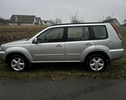 Серый Ниссан ИксТрейл, объемом двигателя 2.2 л и пробегом 267 тыс. км за 4400 $, фото 3 на Automoto.ua