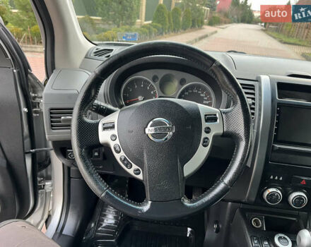 Серый Ниссан ИксТрейл, объемом двигателя 2.49 л и пробегом 155 тыс. км за 8499 $, фото 18 на Automoto.ua