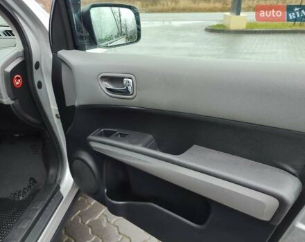 Серый Ниссан ИксТрейл, объемом двигателя 2 л и пробегом 230 тыс. км за 7900 $, фото 21 на Automoto.ua