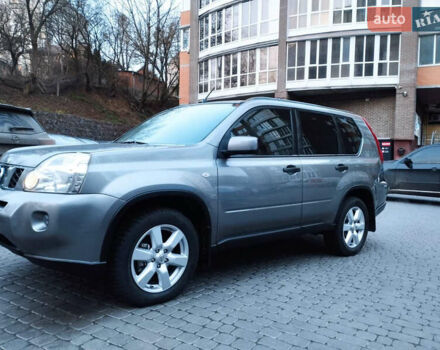 Серый Ниссан ИксТрейл, объемом двигателя 2 л и пробегом 220 тыс. км за 9700 $, фото 2 на Automoto.ua