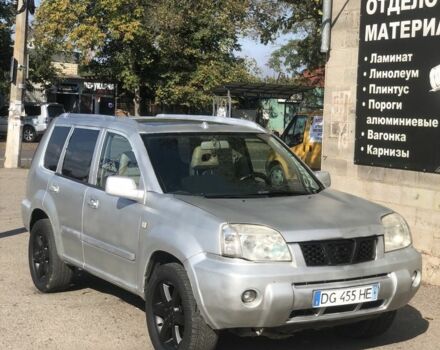 Серый Ниссан ИксТрейл, объемом двигателя 2.2 л и пробегом 222 тыс. км за 3500 $, фото 2 на Automoto.ua