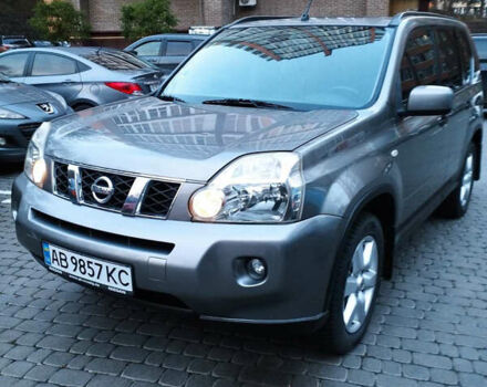 Серый Ниссан ИксТрейл, объемом двигателя 2 л и пробегом 220 тыс. км за 9700 $, фото 1 на Automoto.ua
