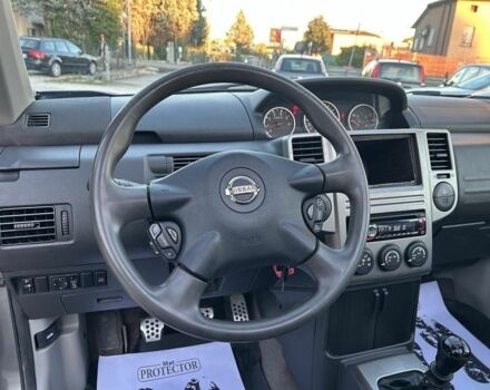 Серый Ниссан ИксТрейл, объемом двигателя 2.2 л и пробегом 147 тыс. км за 3000 $, фото 11 на Automoto.ua