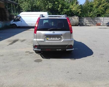Сірий Ніссан ІксТрейл, об'ємом двигуна 2.5 л та пробігом 234 тис. км за 9200 $, фото 2 на Automoto.ua