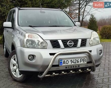 Серый Ниссан ИксТрейл, объемом двигателя 2 л и пробегом 230 тыс. км за 7900 $, фото 2 на Automoto.ua