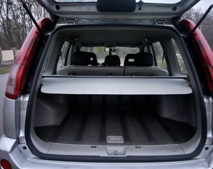 Серый Ниссан ИксТрейл, объемом двигателя 2.2 л и пробегом 267 тыс. км за 4400 $, фото 14 на Automoto.ua