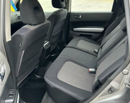 Серый Ниссан ИксТрейл, объемом двигателя 2 л и пробегом 247 тыс. км за 8800 $, фото 12 на Automoto.ua