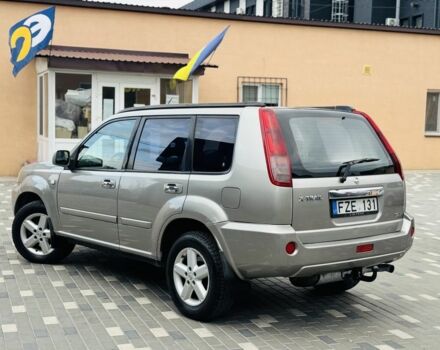 Серый Ниссан ИксТрейл, объемом двигателя 2.2 л и пробегом 170 тыс. км за 4250 $, фото 2 на Automoto.ua