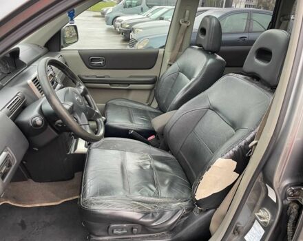 Серый Ниссан ИксТрейл, объемом двигателя 2.2 л и пробегом 229 тыс. км за 4650 $, фото 12 на Automoto.ua