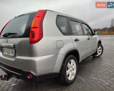 Серый Ниссан ИксТрейл, объемом двигателя 2 л и пробегом 230 тыс. км за 7900 $, фото 6 на Automoto.ua