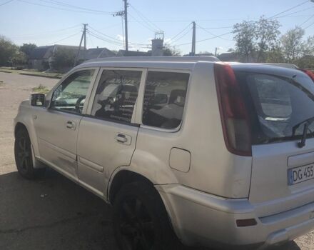 Серый Ниссан ИксТрейл, объемом двигателя 2.2 л и пробегом 222 тыс. км за 3500 $, фото 4 на Automoto.ua