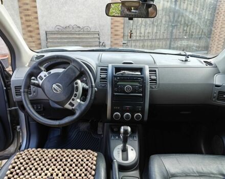 Серый Ниссан ИксТрейл, объемом двигателя 0 л и пробегом 269 тыс. км за 6200 $, фото 4 на Automoto.ua