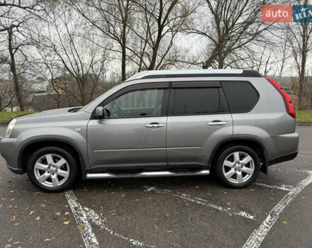 Сірий Ніссан ІксТрейл, об'ємом двигуна 2 л та пробігом 239 тис. км за 8200 $, фото 6 на Automoto.ua