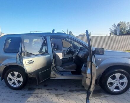 Серый Ниссан ИксТрейл, объемом двигателя 2.2 л и пробегом 320 тыс. км за 7800 $, фото 5 на Automoto.ua