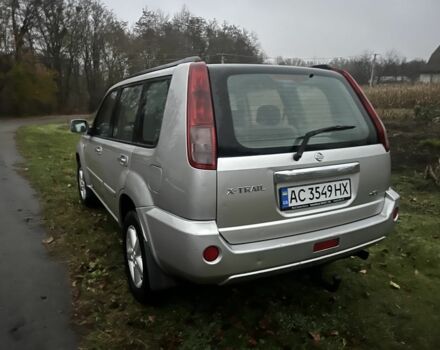 Серый Ниссан ИксТрейл, объемом двигателя 2.2 л и пробегом 267 тыс. км за 4400 $, фото 4 на Automoto.ua