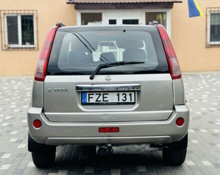 Серый Ниссан ИксТрейл, объемом двигателя 2.2 л и пробегом 170 тыс. км за 4250 $, фото 4 на Automoto.ua