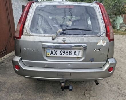 Сірий Ніссан ІксТрейл, об'ємом двигуна 2.5 л та пробігом 213 тис. км за 5100 $, фото 3 на Automoto.ua