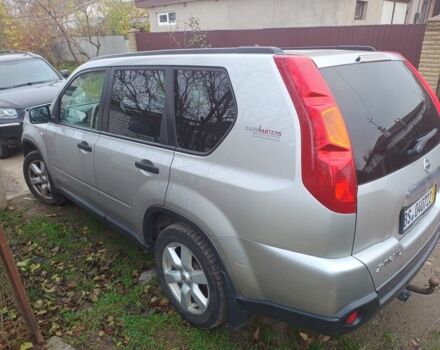 Сірий Ніссан ІксТрейл, об'ємом двигуна 2 л та пробігом 258 тис. км за 5400 $, фото 2 на Automoto.ua