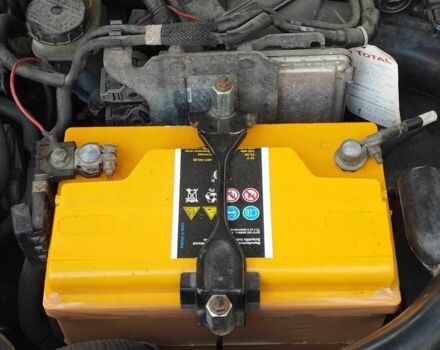 Серый Ниссан ИксТрейл, объемом двигателя 2 л и пробегом 173 тыс. км за 9200 $, фото 13 на Automoto.ua